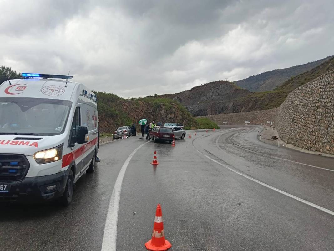 Son dakika: Konya-Antalya yolunda zincirleme kaza! Yaralılar var 2
